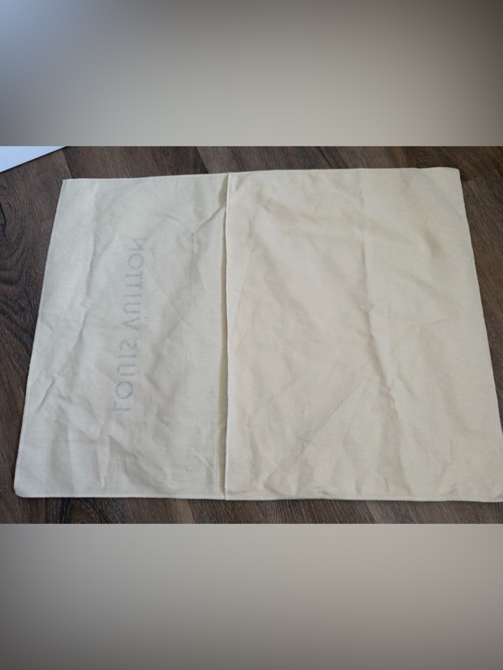 Louie Vuitton Envelope Dust Bag - Picture 2 of 7